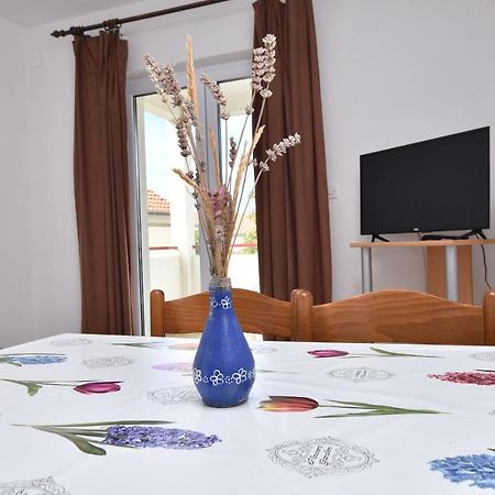 Apartments And Room Kiko Primošten Extérieur photo