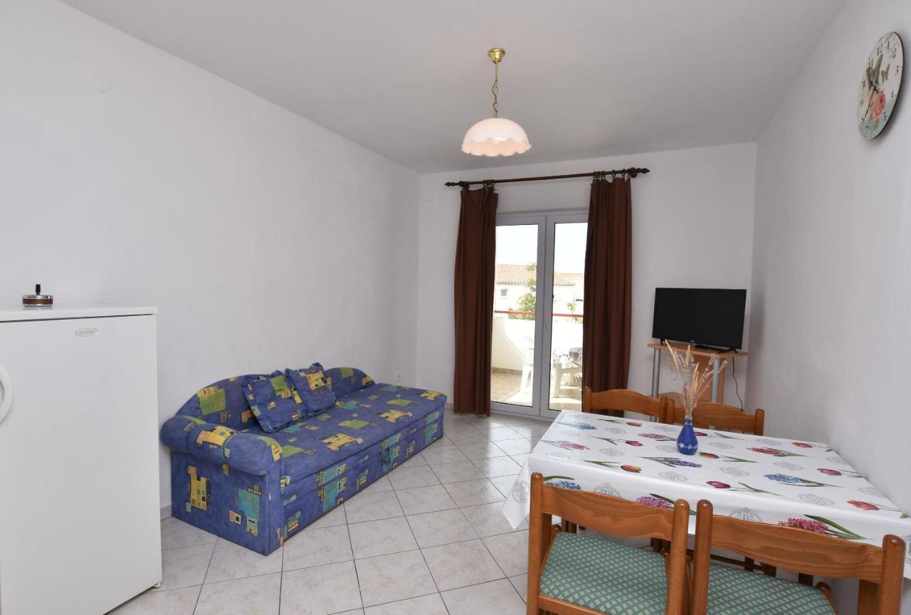 Apartments And Room Kiko Primošten Extérieur photo